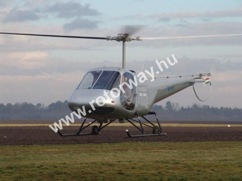 enstrom taxiing